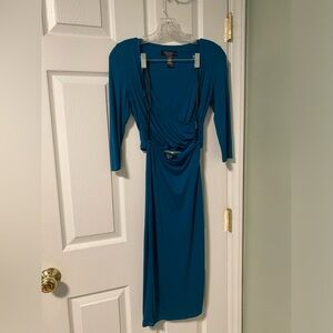 Turquoise 2 piece body-con quarter sleeve with midi skirt size small